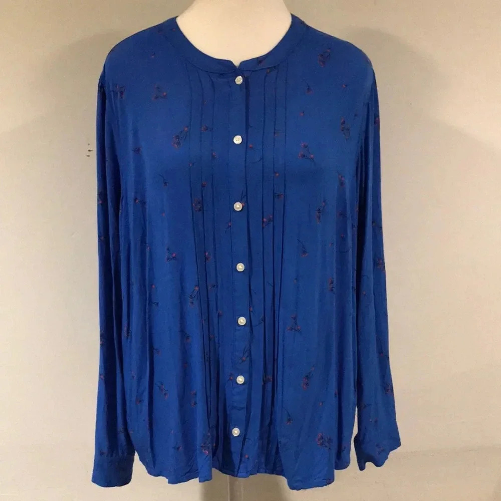 Levi’s Women’s Royal Blue Blouse with Flower Print
